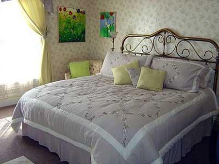 Garden House Bed & Breakfast - Hannibal, MO