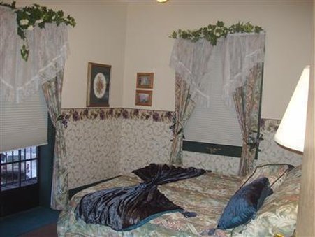 Brook Forest Inn - Evergreen, CO