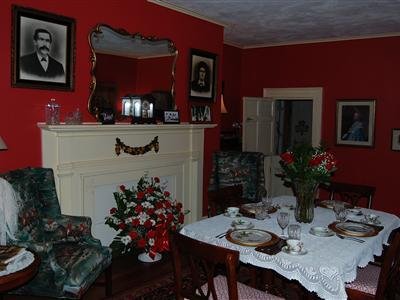 English Garden Bed and Breakfast - Schenectady, NY