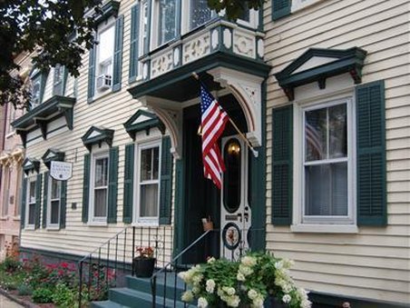 English Garden Bed and Breakfast - Schenectady, NY