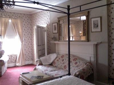 English Garden Bed and Breakfast - Schenectady, NY