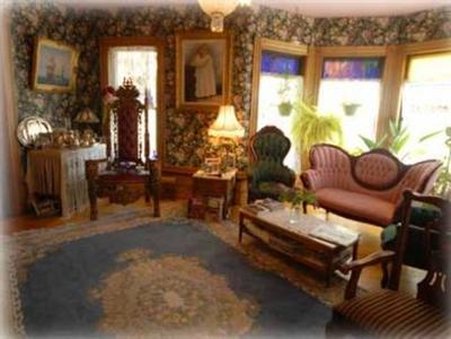 Lion & The Rose Bed-Breakfast - Whitefield, NH