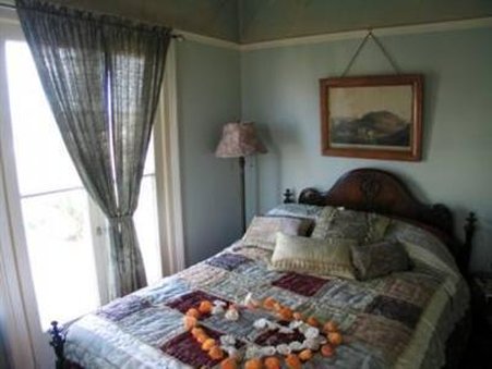 STARR Mansion Bed & Breakfast - Vallejo, CA