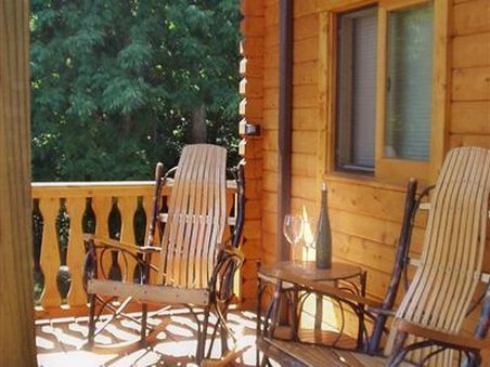 Los Gatos Bed & Breakfast - Penn Yan, NY