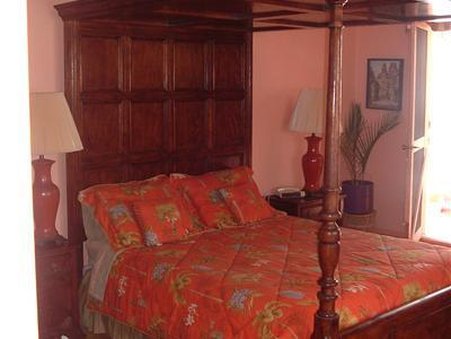 Hibiscus House Bed & Breakfast - West Palm Beach, FL