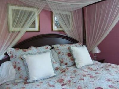Maple Street Inn - West Barnstable, MA