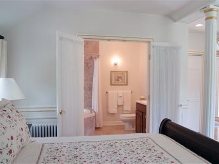 Inn Nightingale - Wenham, MA
