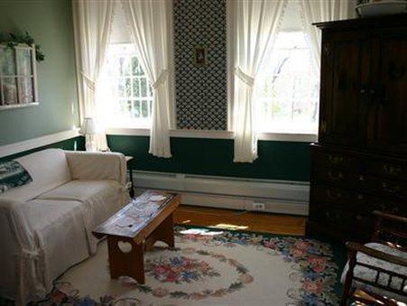 Abner Adams House B & B - Bloomfield, NY