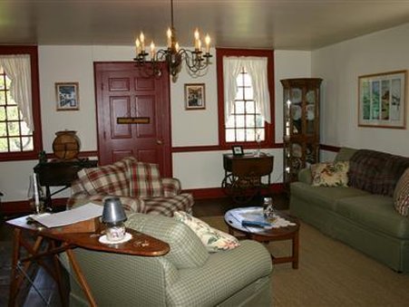 Abner Adams House B & B - Bloomfield, NY