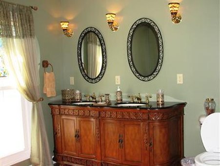 Hill House Bed & Breakfast - Loretto, KY