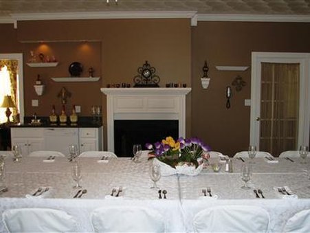 Hill House Bed & Breakfast - Loretto, KY