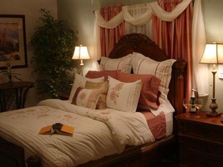 Clear Lake Bed & Breakfast - Lakeport, CA