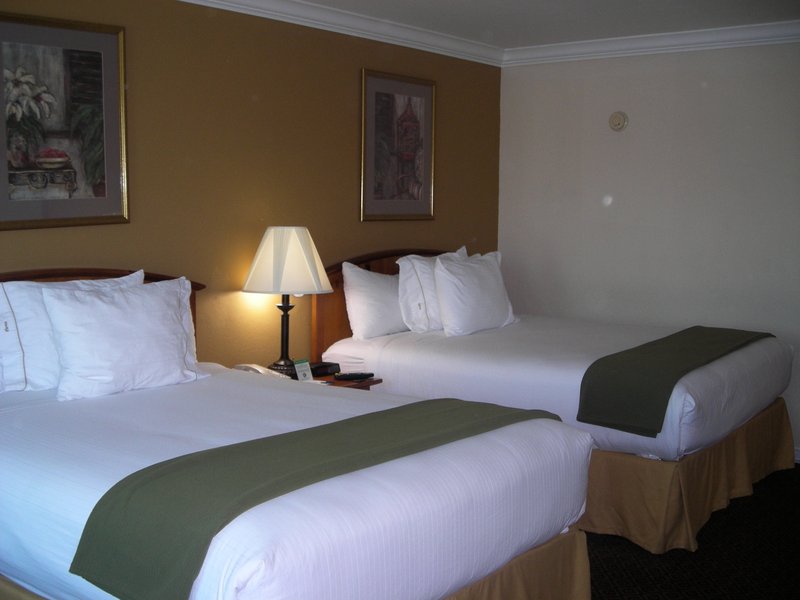 Holiday Inn Express VAN NUYS - Van Nuys, CA