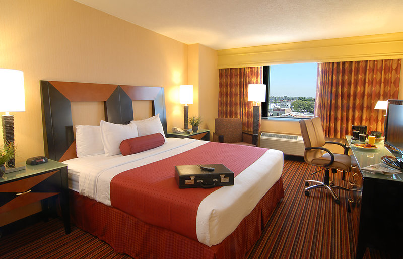 Holiday Inn Long Beach Downtown - Long Beach, CA