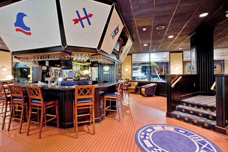 Crowne Plaza Hampton Marina - Hampton, VA