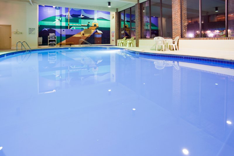 Holiday Inn HARBORVIEW - PORT WASHINGTON - Port Washington, WI
