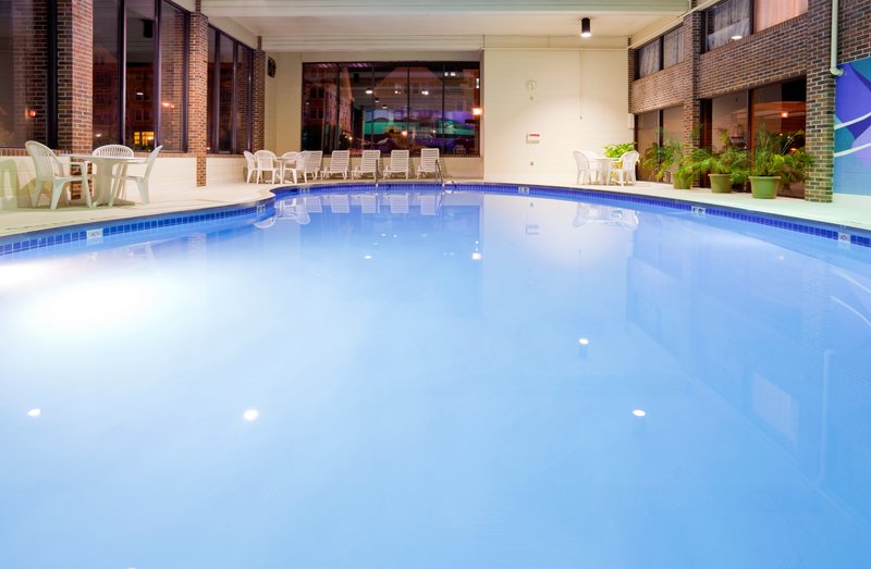 Holiday Inn HARBORVIEW - PORT WASHINGTON - Port Washington, WI