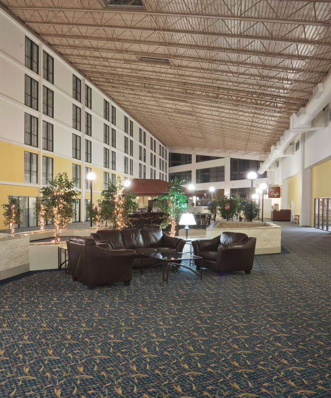 Holiday Inn Express & Suites URBANA-CHAMPAIGN (U OF I AREA) - Urbana, IL