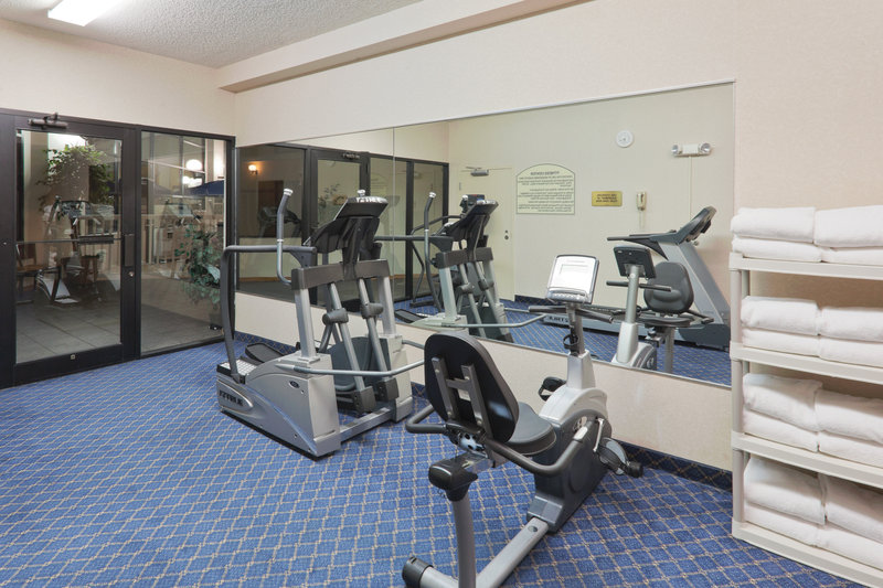 Holiday Inn Express & Suites URBANA-CHAMPAIGN (U OF I AREA) - Urbana, IL