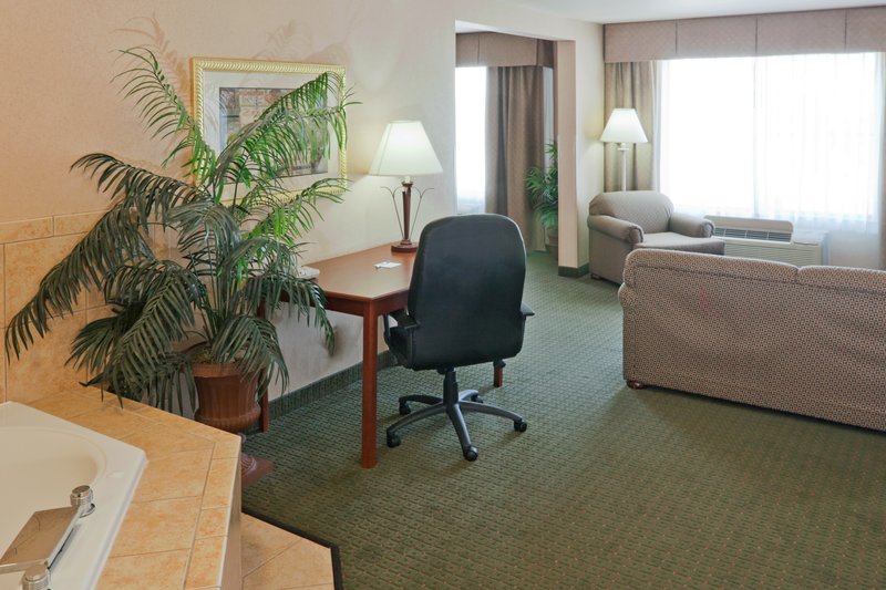 Holiday Inn Express & Suites GILLETTE - Gillette, WY