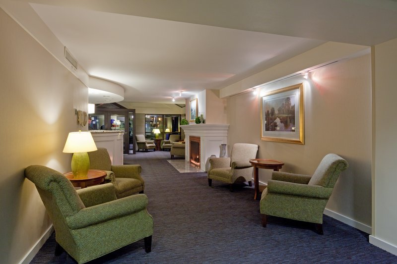 Holiday Inn Express BOSTON-WALTHAM - New Town, MA