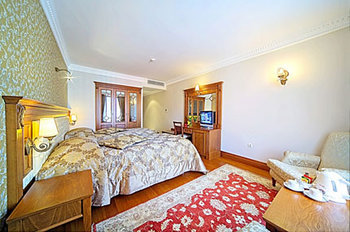 Acra Hotel - Room
