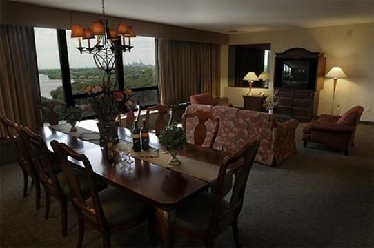 Crowne Plaza Philadelphia-Cherry Hill - Cherry Hill, NJ