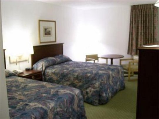 Clearwaters Hotel & Convention - Marshfield, WI