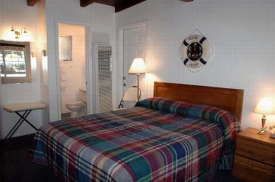 Pine Cone Acre Motel - South Lake Tahoe, CA