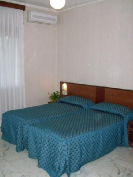 Consul Hotel - Room