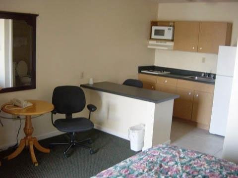 Homestead Inn - Canton, GA