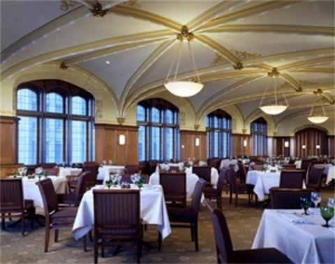 Oak Tree Inn - Clinton, IA