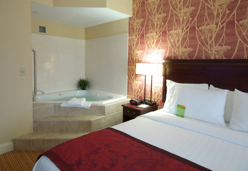 Courtyard By Marriott Hickory - Hickory, NC