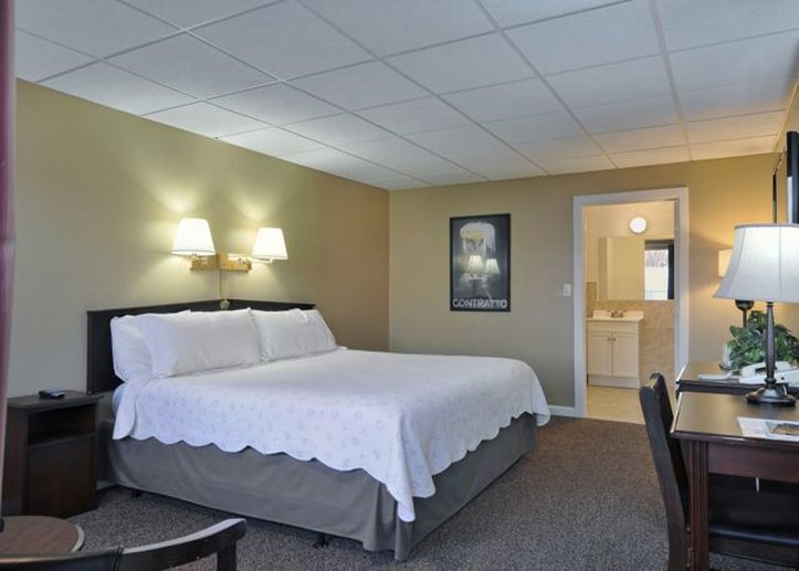 Freeport Motor Inn & Boatel - Freeport, NY