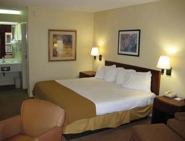 Baymont Inn And Suites Americus - Americus, GA