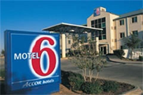 Motel 6 - Sinton, TX