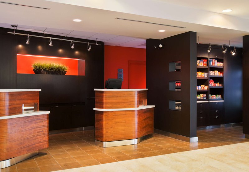 Courtyard by Marriott Boston Stoughton - Stoughton, MA