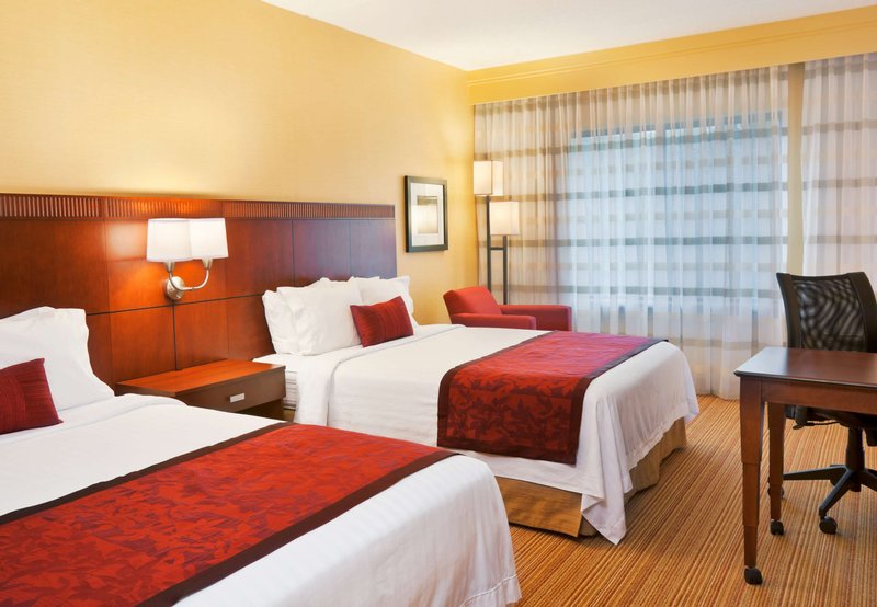 Courtyard by Marriott Boston Stoughton - Stoughton, MA