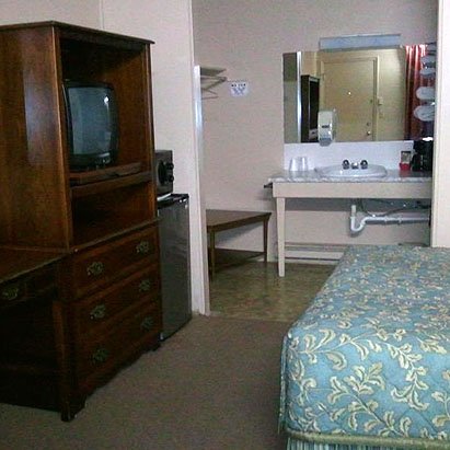 Capri Motel - Avoca, IA
