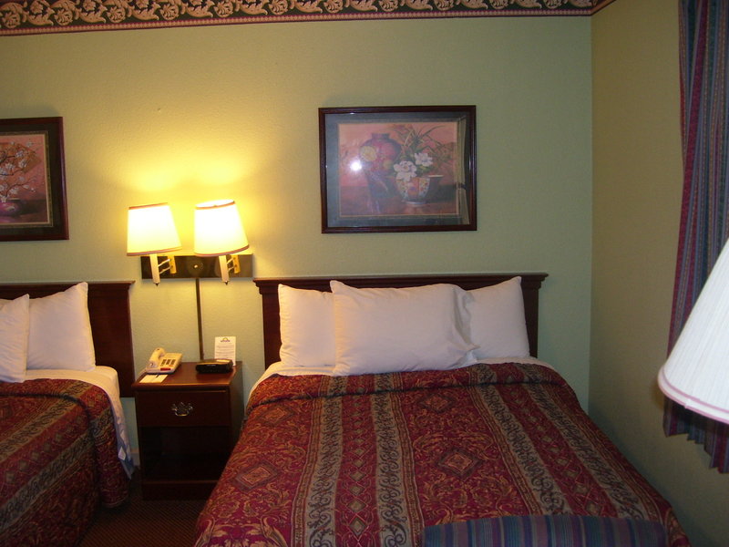 Americas Best Value Inn - Fayetteville, TN