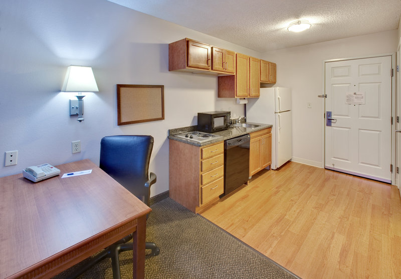 Candlewood Suites-Rockford - Loves Park, IL
