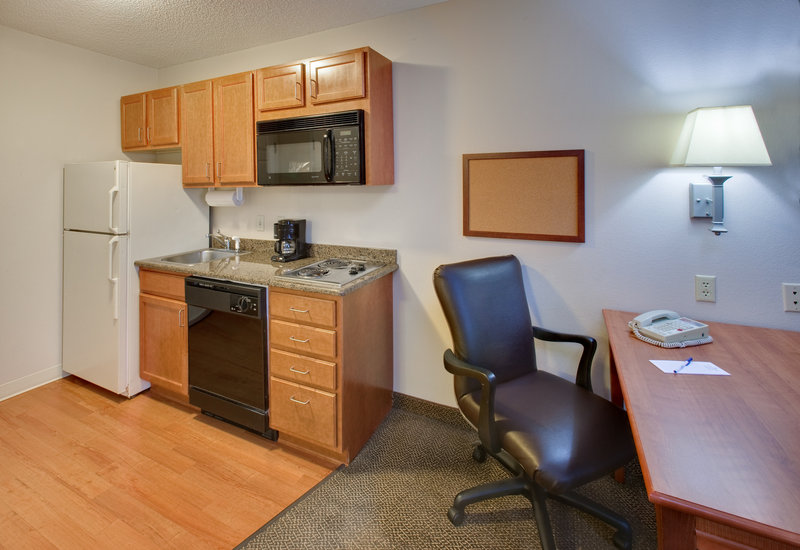Candlewood Suites-Rockford - Loves Park, IL