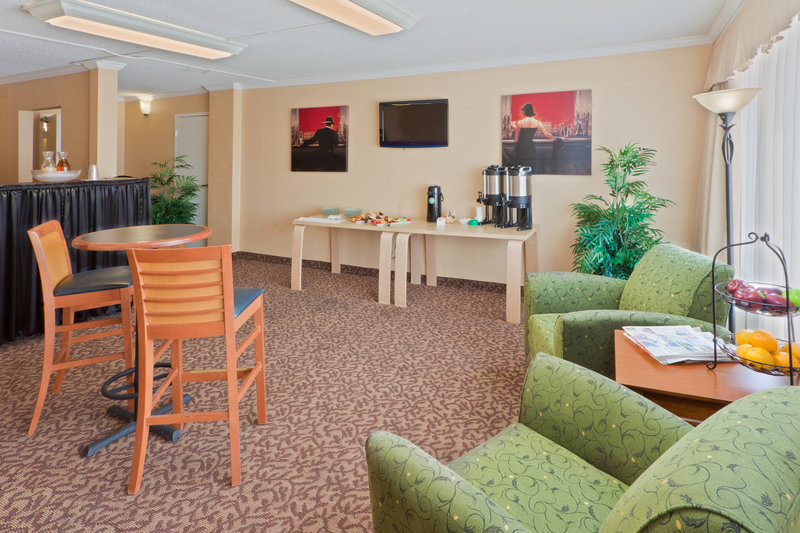 Holiday Inn - Fort Washington, PA
