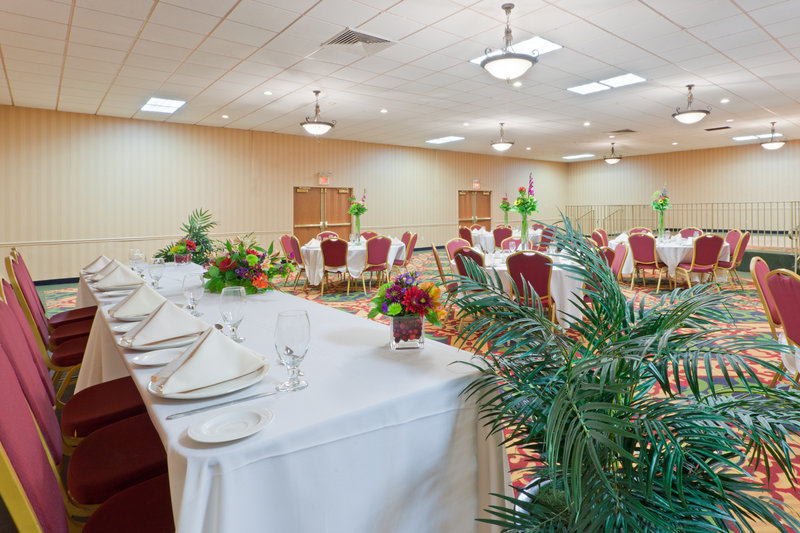 Holiday Inn - Fort Washington, PA