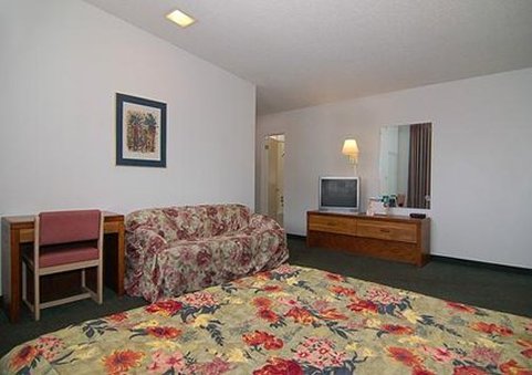 Econo Lodge Eureka By Humboldt Bay - Eureka, CA
