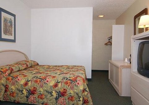 Econo Lodge Eureka By Humboldt Bay - Eureka, CA