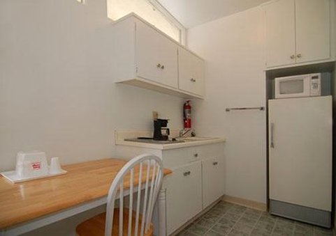 Econo Lodge Eureka By Humboldt Bay - Eureka, CA