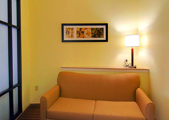 Comfort Suites