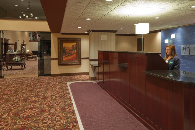 Holiday Inn Express & Suites MENTOR (LAMALFA CONF CENTRE) - Mentor, OH