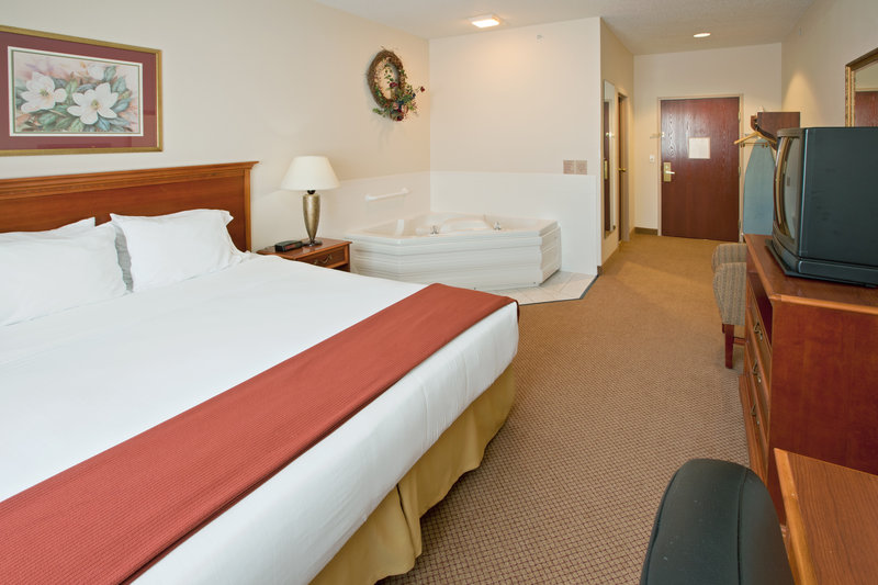 Holiday Inn Express - Willis, MI